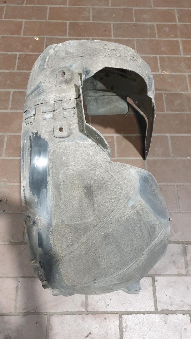 Foto: RADHAUSSCHALE / INNENKOTFLÜGEL VORNE LINKS eines Opel Astra 2.0 CDTI DPF ecoFLEX SportsTourer Start/Stop