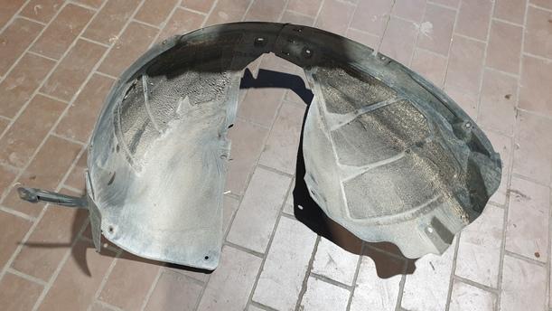Foto: RADHAUSSCHALE / INNENKOTFLÜGEL VORNE LINKS eines Opel Astra 2.0 CDTI DPF ecoFLEX SportsTourer Start/Stop