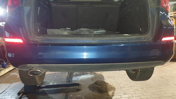 Foto: STOSSSTANGE / STOSSFÄNGER HINTEN eines Opel Astra 2.0 CDTI DPF ecoFLEX SportsTourer Start/Stop