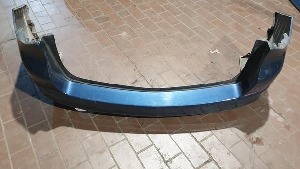 Foto: STOSSSTANGE / STOSSFÄNGER HINTEN eines Opel Astra 2.0 CDTI DPF ecoFLEX SportsTourer Start/Stop