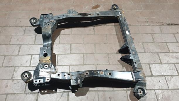 Foto: VORDERACHSTRÄGER eines Opel Astra 2.0 CDTI DPF ecoFLEX SportsTourer Start/Stop