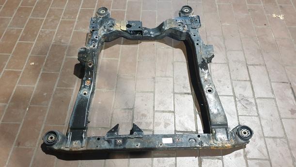 Foto: VORDERACHSTRÄGER eines Opel Astra 2.0 CDTI DPF ecoFLEX SportsTourer Start/Stop