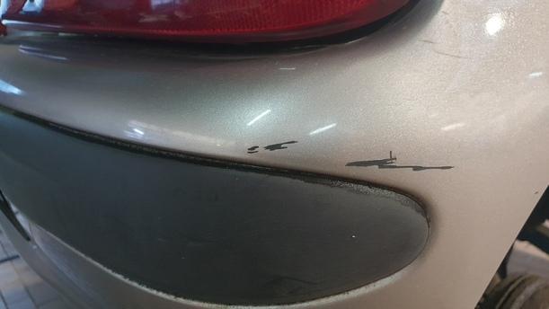 Foto: STOSSFÄNGER / STOSSSTANGE HINTEN eines Fiat Seicento 1.1 LX