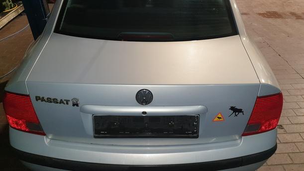 Foto: HECKDECKEL / HECKKLAPPE eines VW Passat 1.6 LX