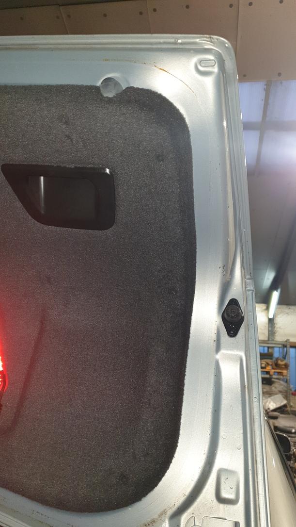 Foto: HECKDECKEL / HECKKLAPPE eines VW Passat 1.6 LX