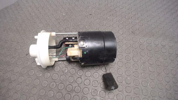 Foto: KRAFTSTOFFPUMPE eines Fiat Seicento 1.1 LX