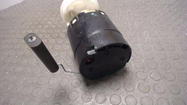 Foto: KRAFTSTOFFPUMPE eines Fiat Seicento 1.1 LX