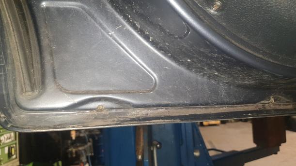 Foto: TÜR HINTEN LINKS eines Ford Mondeo 2.0 Turnier LX