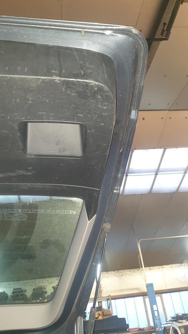 Foto: HECKKLAPPE / HECKDECKEL eines Ford Mondeo 2.0 Turnier LX