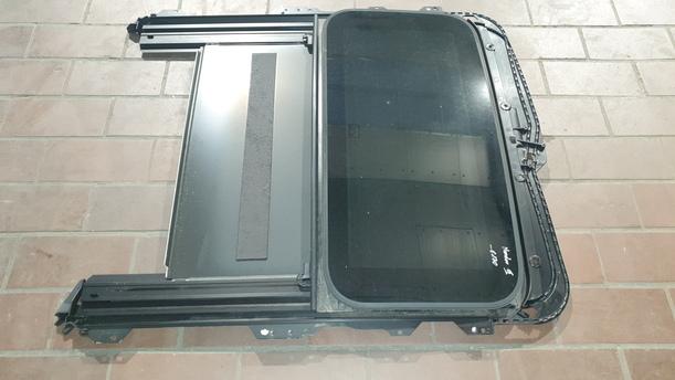Foto: GLASDACH / SCHIEBEDACH eines Ford Mondeo 2.0 Turnier LX