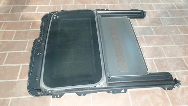 Foto: GLASDACH / SCHIEBEDACH eines Ford Mondeo 2.0 Turnier LX