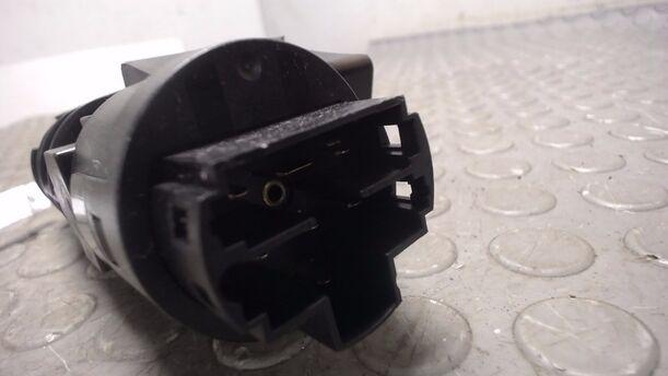 Foto: ZÜNDSCHLOSS / SCHLIESSZYLINDER eines Fiat Seicento 1.1 LX
