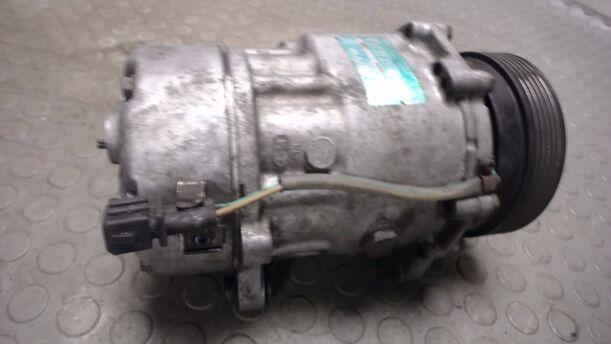 Foto: KOMPRESSOR KLIMAANLAGE (SANDEN) eines VW Golf 1.9 TDI LX