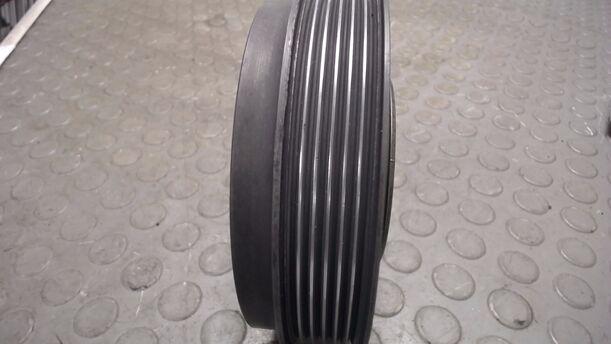 Foto: STIRNRAD KURBELWELLE eines VW Golf 1.9 TDI LX
