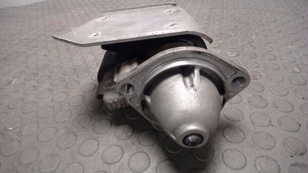 Foto: ANLASSER / STARTER eines VW Passat 1.6 LX