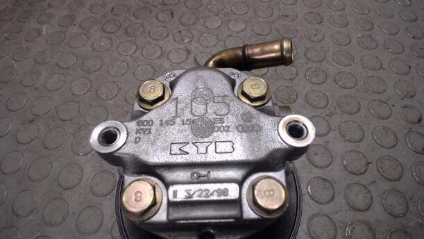 Foto: PUMPE SERVOLENKUNG / SERVOPUMPE eines VW Passat 1.6 LX