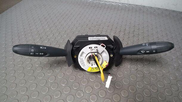 Foto: KOMBISCHALTER/ LENKSTOCKSCHALTER eines Ford Ka 1.2 LX