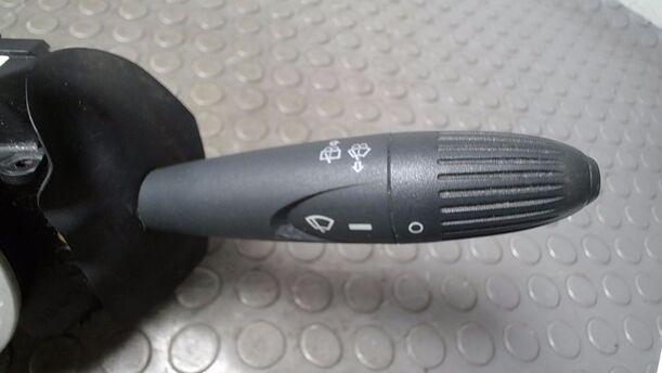 Foto: KOMBISCHALTER/ LENKSTOCKSCHALTER eines Ford Ka 1.2 LX