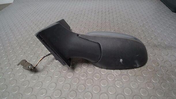 Foto: AUSSENSPIEGEL ELEKTRISCH VERSTELLBAR LINKS eines Ford Ka 1.2 LX