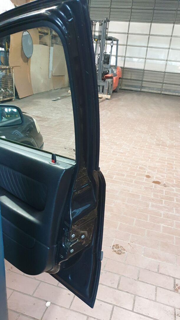 Foto: TÜR VORN RECHTS (4/5-TÜRER) eines Opel Astra 2.0 Caravan LX