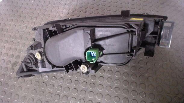 Foto: SCHEINWERFER RECHTS eines Ford Mondeo 2.0 Turnier LX