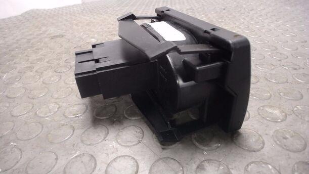 Foto: LICHTSCHALTER eines Ford Mondeo 2.0 Turnier LX
