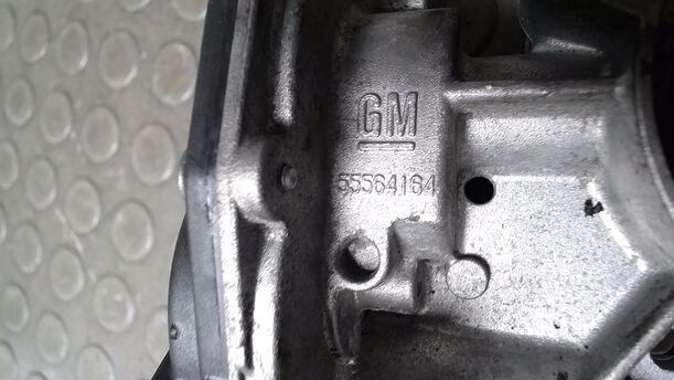 Foto: DROSSELKLAPPENSTUTZEN/ DROSSELKLAPPE eines Opel Astra 2.0 CDTI DPF ecoFLEX SportsTourer Start/Stop