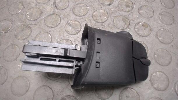 Foto: SCHALTER RADIOBEDIENUNG eines Ford Mondeo 2.0 Turnier LX
