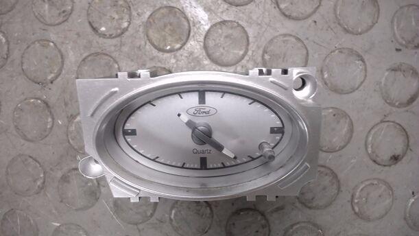 Foto: UHR eines Ford Mondeo 2.0 Turnier LX
