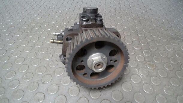 Foto: DIESELEINSPRITZPUMPE eines Opel Astra 2.0 CDTI DPF ecoFLEX SportsTourer Start/Stop