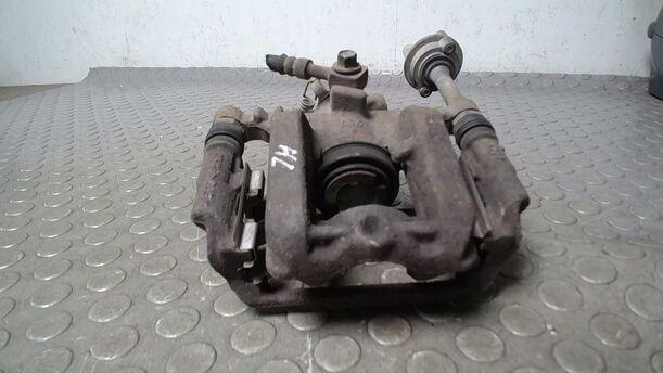 Foto: BREMSSATTEL HINTEN LINKS ( GM ) eines Opel Astra 2.0 CDTI DPF ecoFLEX SportsTourer Start/Stop