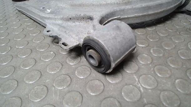 Foto: QUERLENKER VORN RECHTS eines Opel Astra 2.0 CDTI DPF ecoFLEX SportsTourer Start/Stop