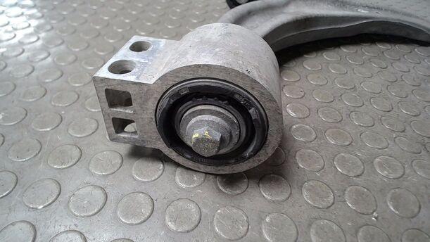 Foto: QUERLENKER VORN RECHTS eines Opel Astra 2.0 CDTI DPF ecoFLEX SportsTourer Start/Stop