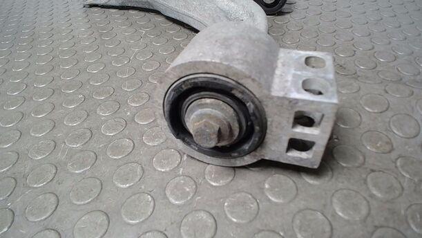 Foto: QUERLENKER VORN LINKS eines Opel Astra 2.0 CDTI DPF ecoFLEX SportsTourer Start/Stop