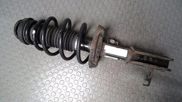 Foto: FEDERBEIN VORN LINKS eines Opel Astra 2.0 CDTI DPF ecoFLEX SportsTourer Start/Stop