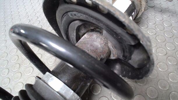 Foto: FEDERBEIN VORN LINKS eines Opel Astra 2.0 CDTI DPF ecoFLEX SportsTourer Start/Stop