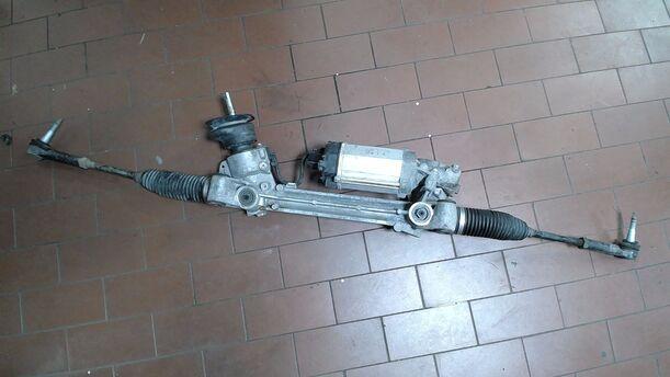 Foto: ELEKTROLENKUNG/ LENKGETRIEBE ELEKTRISCH eines Opel Astra 2.0 CDTI DPF ecoFLEX SportsTourer Start/Stop