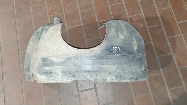 Foto: RADHAUSSCHALE / INNENKOTFLÜGEL VORNE LINKS eines Ford Focus LX