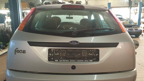 Foto: HECKKLAPPE / HECKDECKEL eines Ford Focus LX