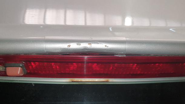 Foto: HECKKLAPPE / HECKDECKEL eines Ford Focus LX
