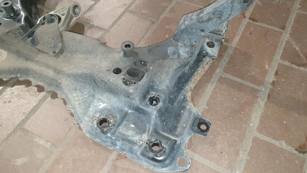 Foto: VORDERACHSTRÄGER / ACHSE VORN eines Ford Focus LX