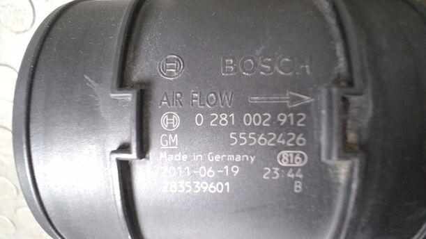 Foto: LUFTMASSENMESSER eines Opel Astra 2.0 CDTI DPF ecoFLEX SportsTourer Start/Stop