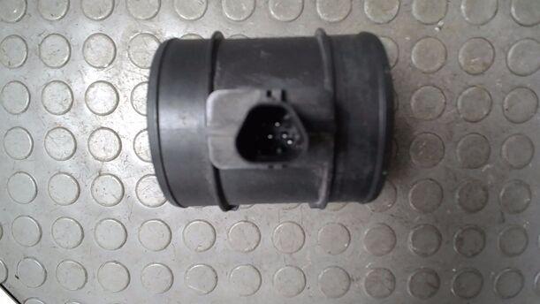 Foto: LUFTMASSENMESSER eines Opel Astra 2.0 CDTI DPF ecoFLEX SportsTourer Start/Stop