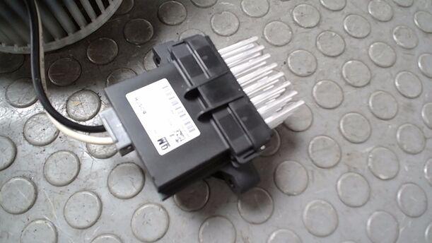 Foto: HEIZUNGSGEBLÄSE eines Opel Astra 2.0 CDTI DPF ecoFLEX SportsTourer Start/Stop