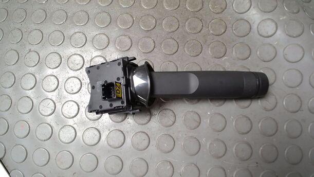 Foto: SCHEIBENWISCHERSCHALTER eines Opel Astra 2.0 CDTI DPF ecoFLEX SportsTourer Start/Stop