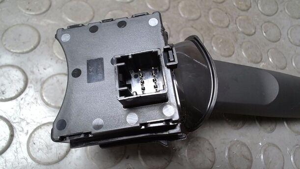 Foto: SCHEIBENWISCHERSCHALTER eines Opel Astra 2.0 CDTI DPF ecoFLEX SportsTourer Start/Stop