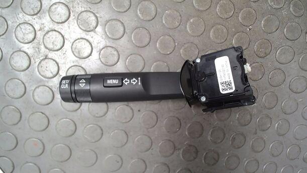 Foto: BLINKSCHALTER/ KOMBISCHALTER eines Opel Astra 2.0 CDTI DPF ecoFLEX SportsTourer Start/Stop