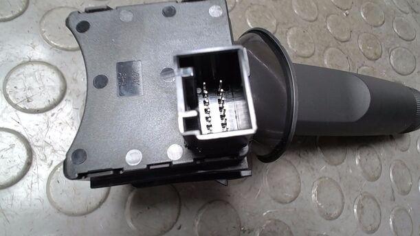 Foto: BLINKSCHALTER/ KOMBISCHALTER eines Opel Astra 2.0 CDTI DPF ecoFLEX SportsTourer Start/Stop