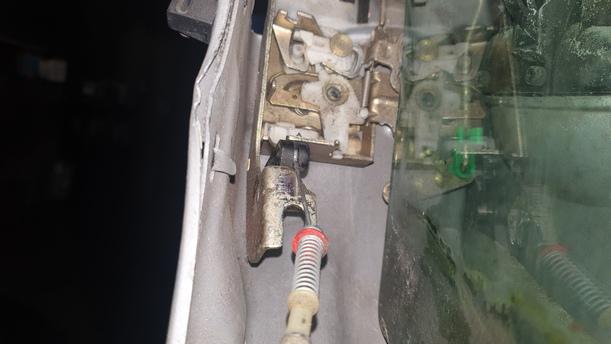 Foto: TÜR HINTEN LINKS eines Ford Mondeo LX