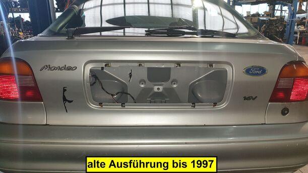 Foto: HECKKLAPPE / HECKDECKEL eines Ford Mondeo LX